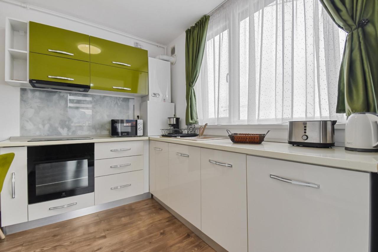 Modern In New Building With Panoramic View Apartment Brasov Bagian luar foto