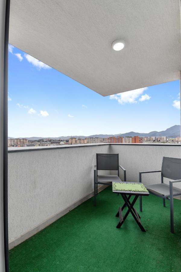 Modern In New Building With Panoramic View Apartment Brasov Bagian luar foto