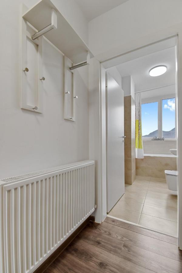Modern In New Building With Panoramic View Apartment Brasov Bagian luar foto