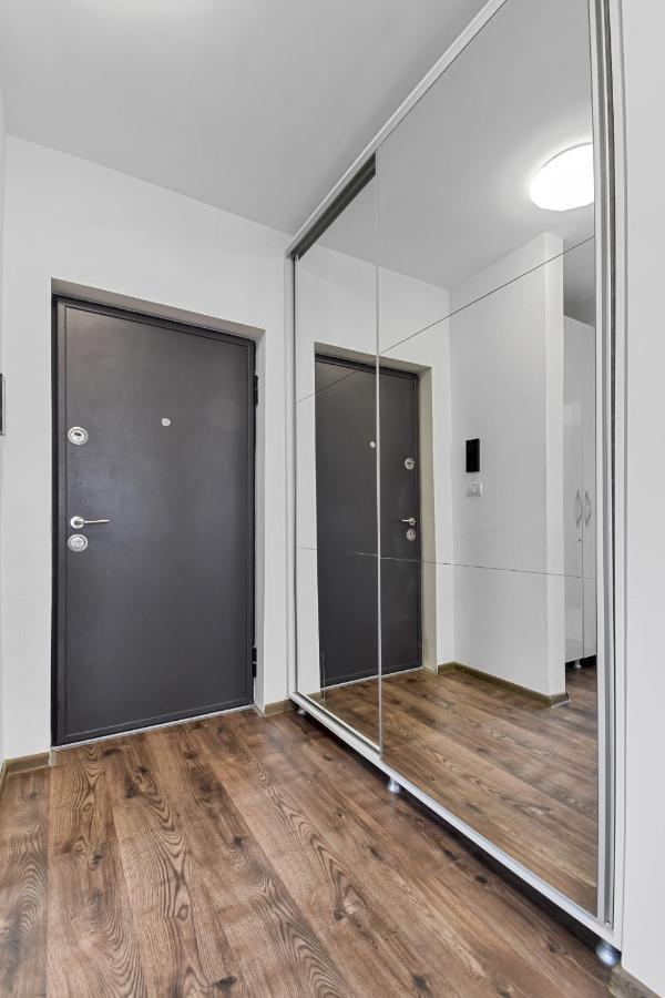 Modern In New Building With Panoramic View Apartment Brasov Bagian luar foto
